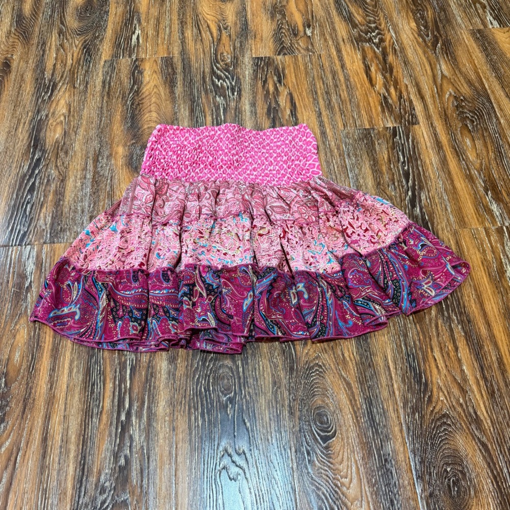 Earthbound Trading Co Medium Tiered Mini Skirt Womens Pink Paisley Smocked Boho